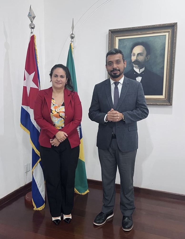 Presidente do CONRERP6, André Aureliano, durante reunião na Embaixada de Cuba no Brasil, em Brasília